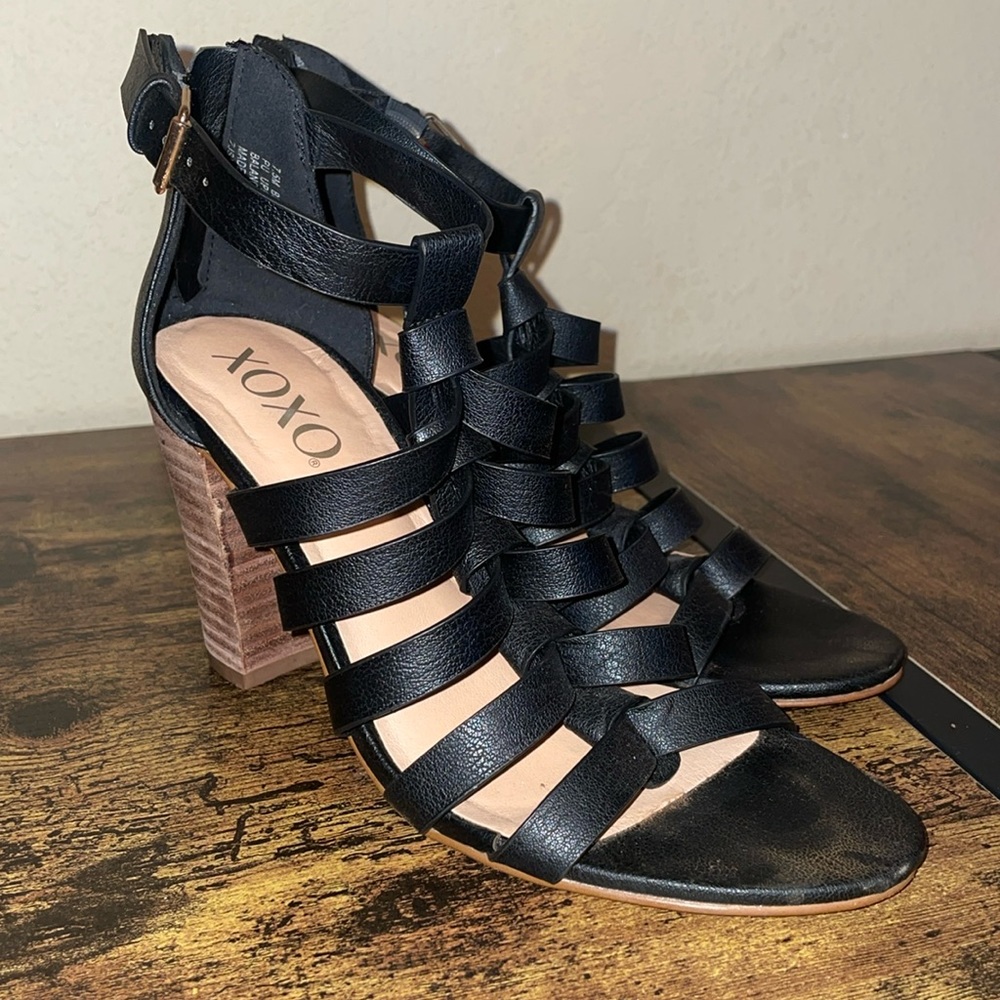 Xoxo pump heel